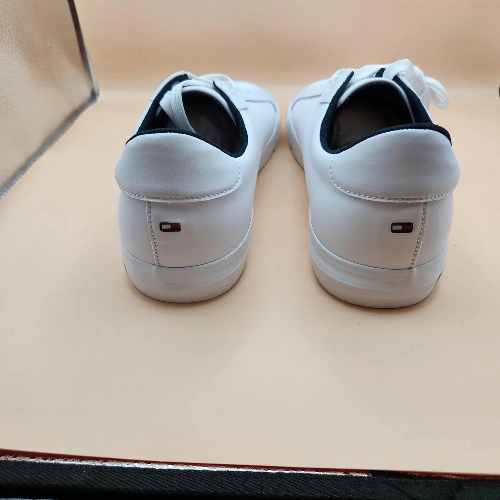 Tommy Hilfiger Dino 27A Shoes Mens Size 11.5 White Casual Sneakers XM02731